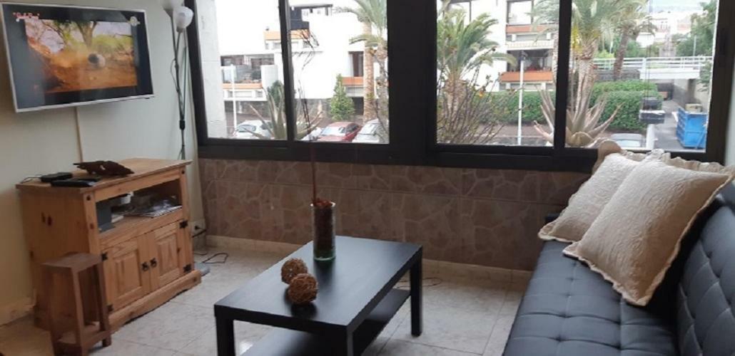 Primavera Appartement Tot 7 Personen Ideaal Voor Backpackers Arona  Bagian luar foto