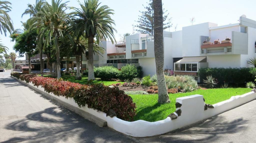 Primavera Appartement Tot 7 Personen Ideaal Voor Backpackers Arona  Bagian luar foto